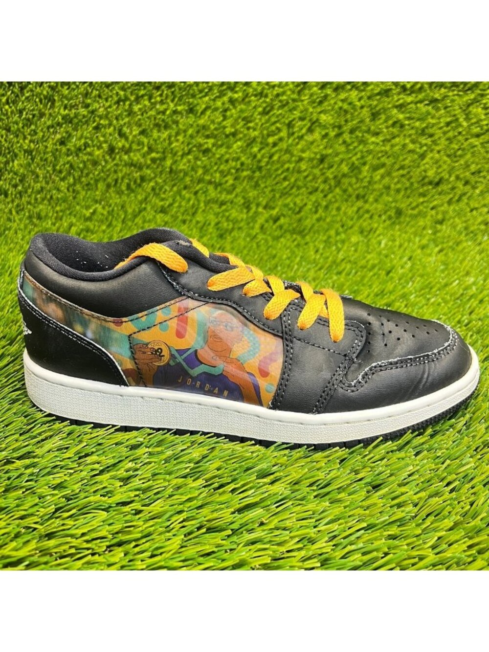 Nike Air Jordan 1 Low Hologram Boys Size 4.5Y Athletic Basketball Shoes Sneakers